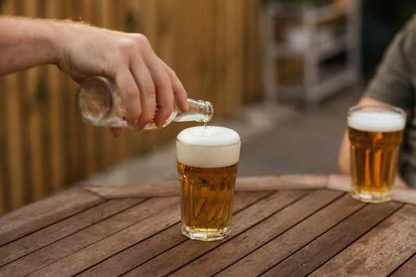 La bière artisanale blonde : découverte de la légèreté et de la fraîcheur de la bière blonde artisanale - LA CHOPE DES ARTISANS